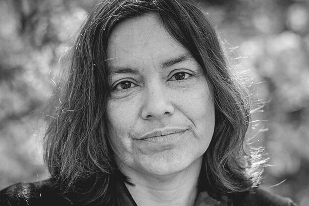 Sara Ahmed presenta herramientas para que ninguna feminista aguafiestas se sienta sola.