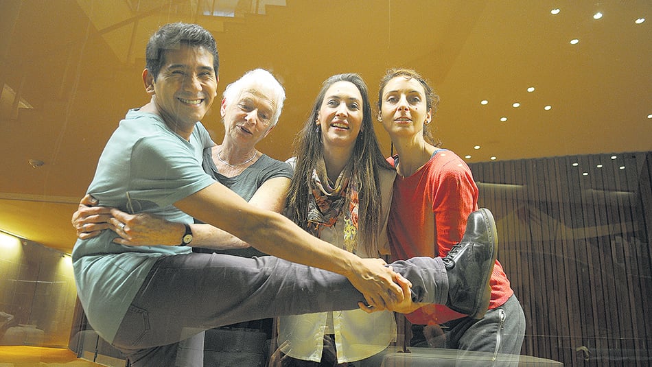 Guzmán, Cherns, Solda y Kessel, entusiasmados con la puesta. La obra puede verse de miércoles a domingo.