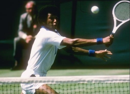 Arthur Ashe ganó Wimbledon el 5 de julio de 1975.