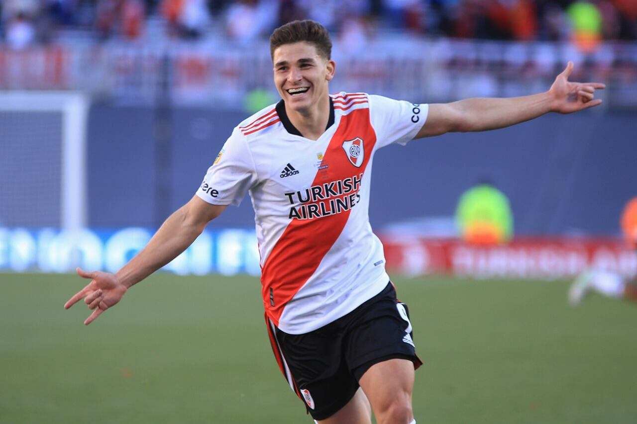 Julián Álvarez lleva 96 partidos y 36 goles en River