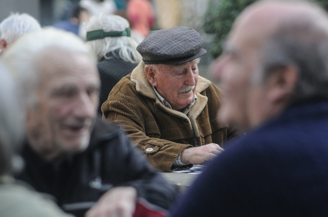Vanoli hizo el anuncio a través de su cuenta de twitter.