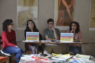 La concejala Norma López durante la presentación del proyecto de revistas culturales