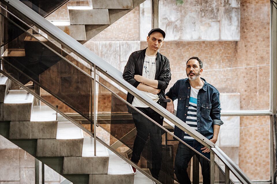 El dúo electropop logra otro salto de calidad en su último disco.