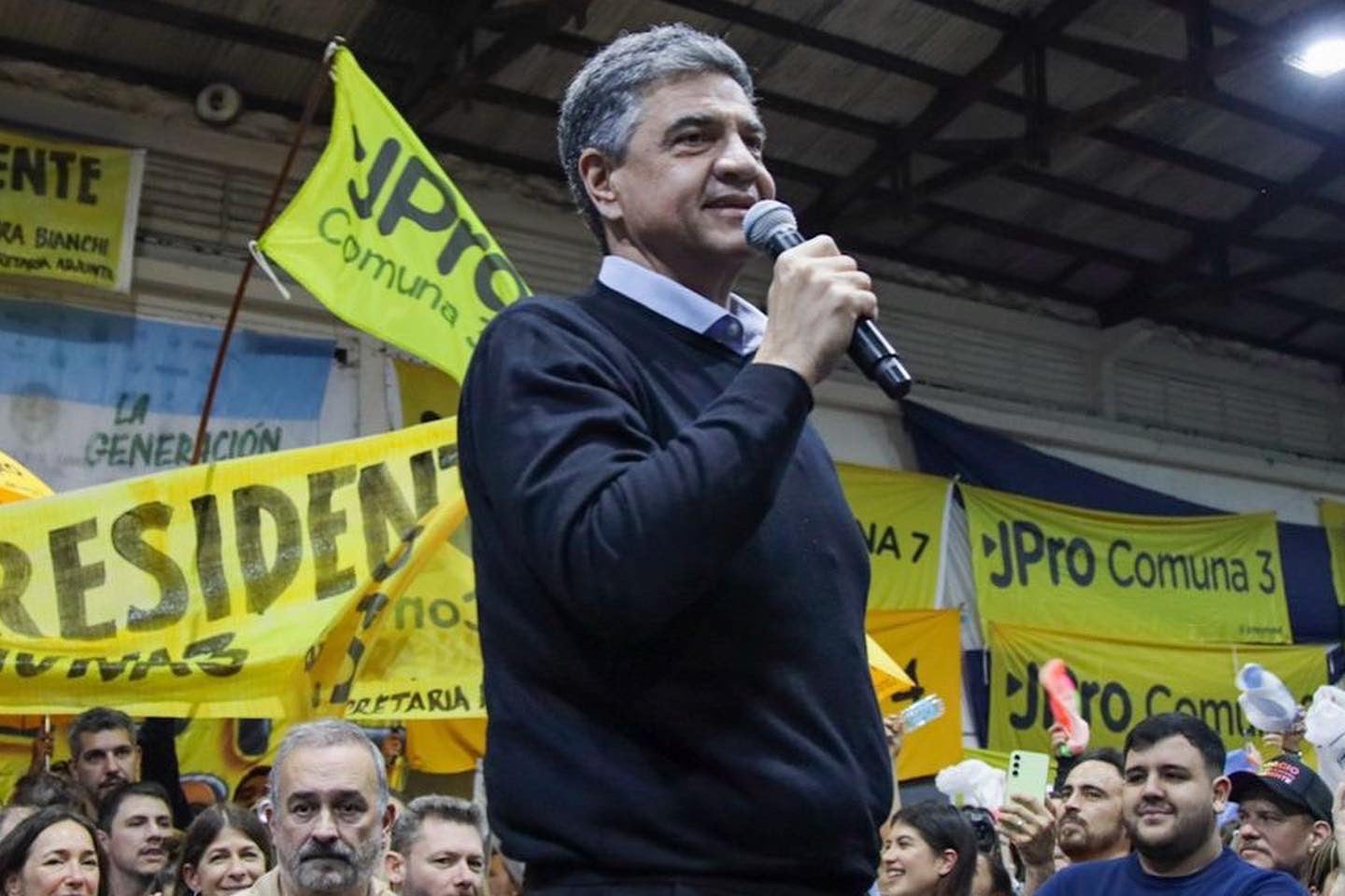 Macri sonríe. Mahiques lo hizo