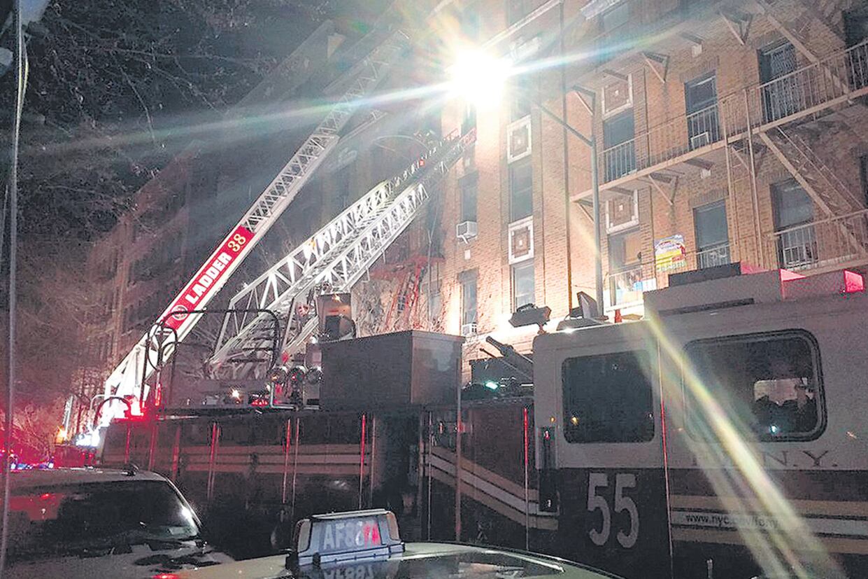 El fuego tomó rápidamente las cinco plantas del edificio porque las escaleras actuaron de chimenea.