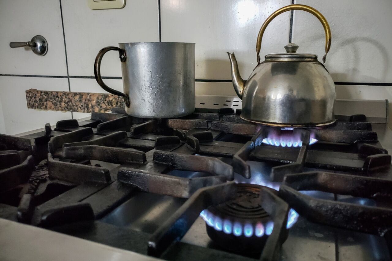 Hay una relación directa entre aumento de precios de la factura y morosidad.