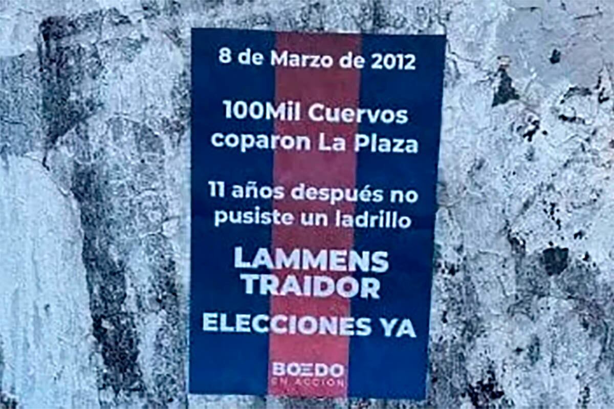 Los afiches que aparecieron en las últimas horas contra Lammens.
