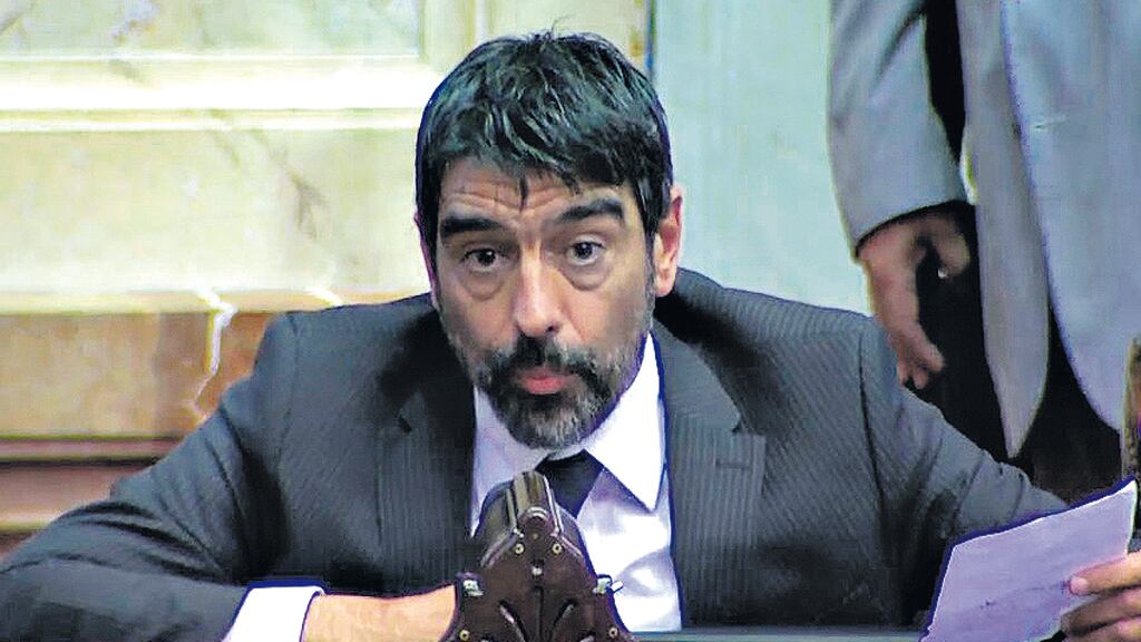 El diputado Rodolfo Tailhade reveló su diálogo de madrugada.