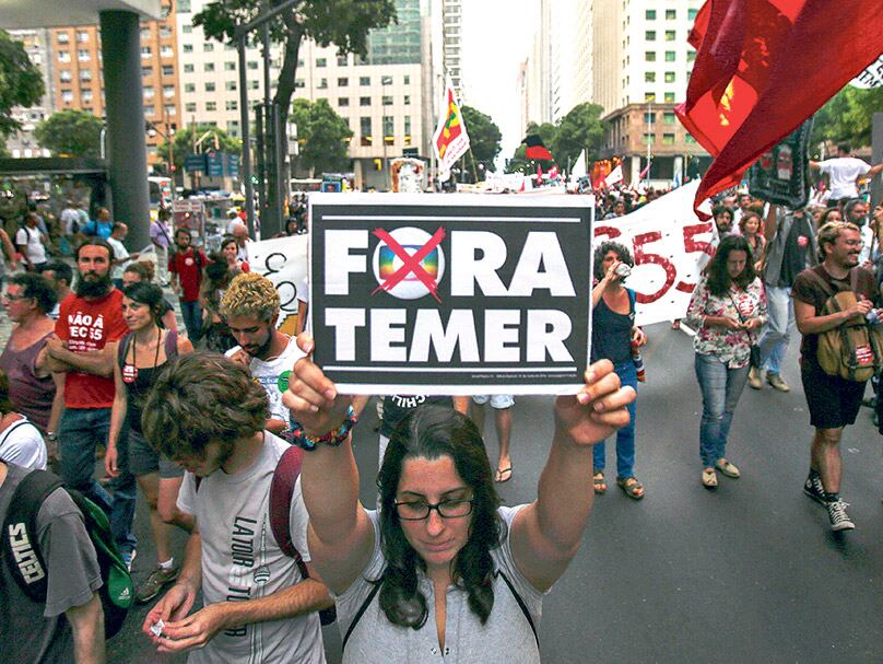 Paro de docentes por tiempo indeterminado.