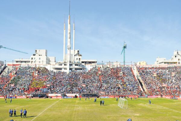El público se presentó en gran cantidad en la cancha de Huracán en Parque Patricios.