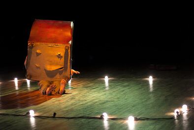 "El Zorzal" canta en el teatro de Entre Ríos 1051.