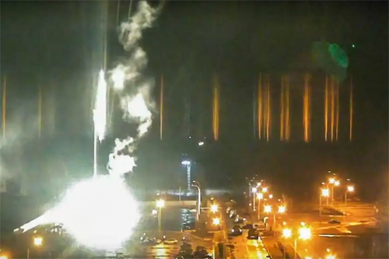 Estalla un misil en la planta nuclear Zaporiyia.