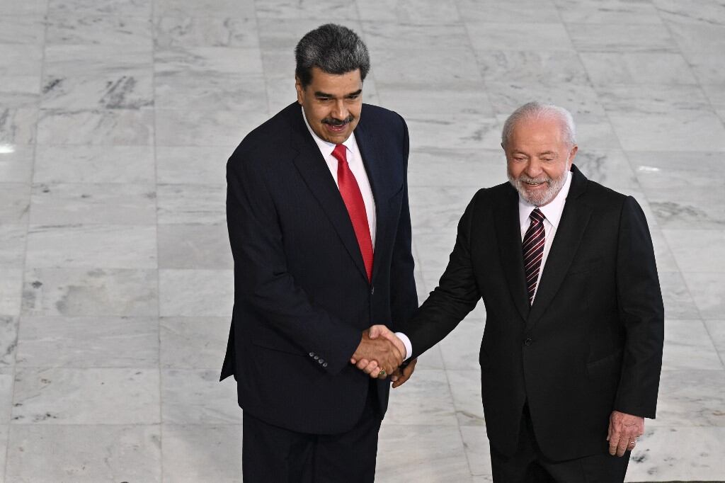 El presidente de Brasil, Lula da Silva, junto al mandatario de Venezuela, Nicolás Maduro, en Brasilia.