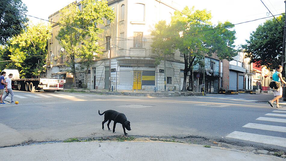 La esquina de Suárez e Irala, en La Boca, donde cayó muerto Pablo Kukoc por los tiros del policía Luis Chocobar.