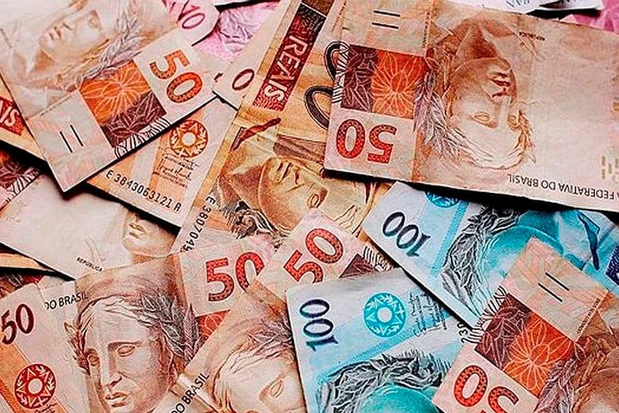 El abaratamiento relativo de Brasil impacta en el turismo y en la industria.