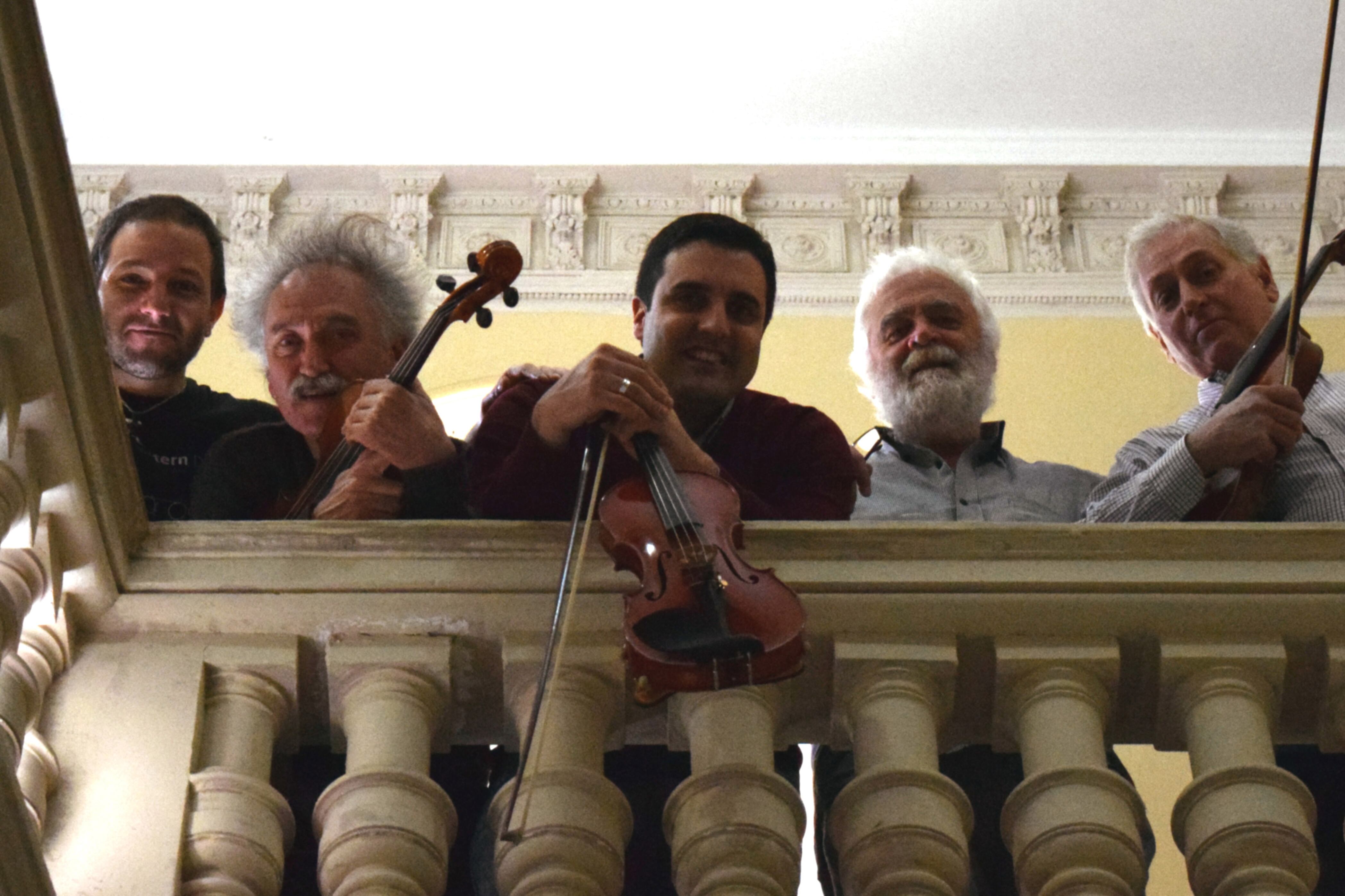 El Quinteto Municipal de Cuerdas con la formación que le dio forma a Zumba.