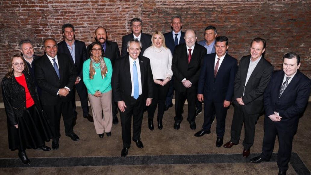 El precandidato del Frente de Todos con los gobernadores peronistas a principios de julio.