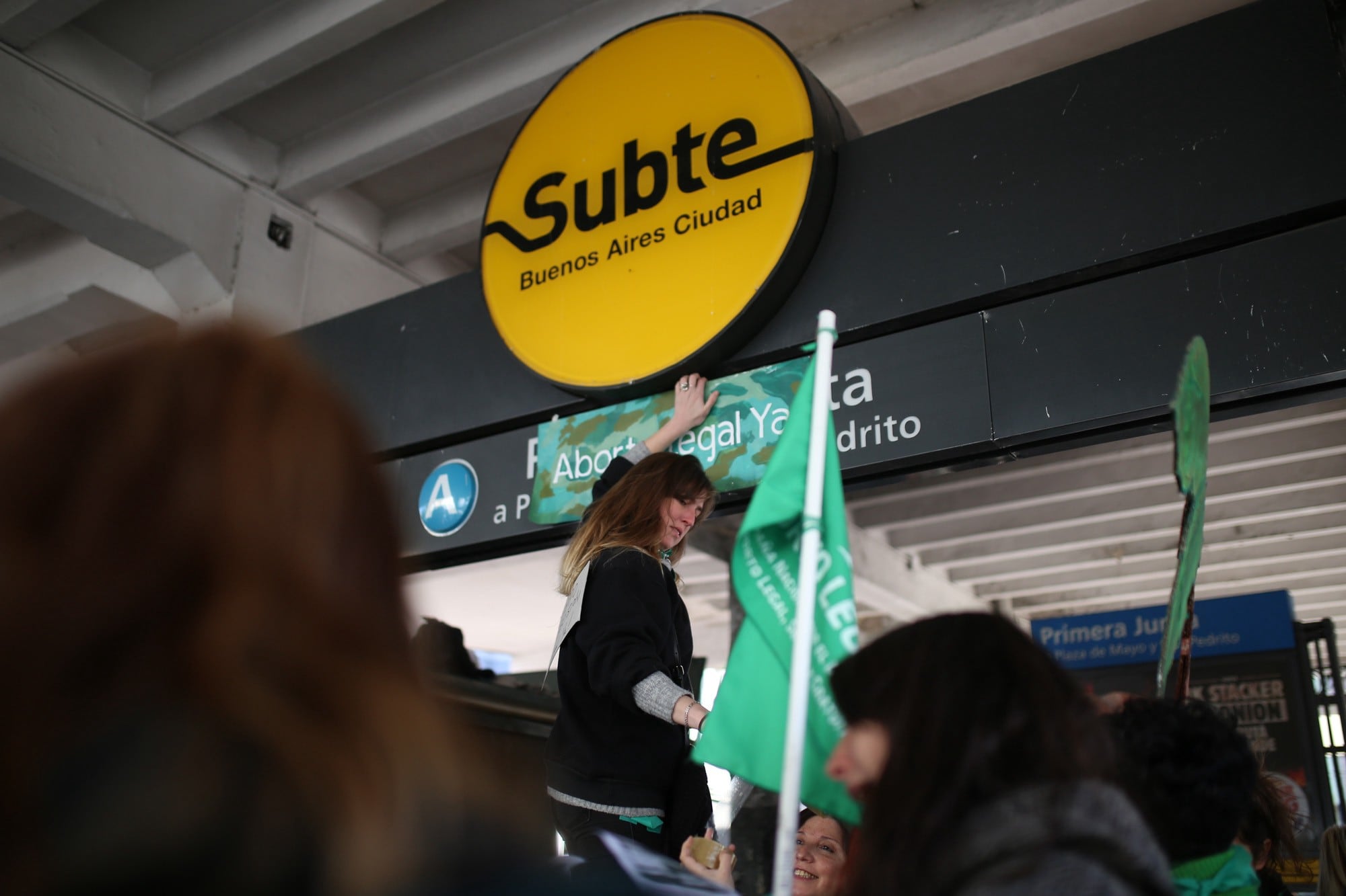 "Operación Araña", la intervención de 2018 en las seis líneas del subte, por el aborto legal, seguro y gratuito.