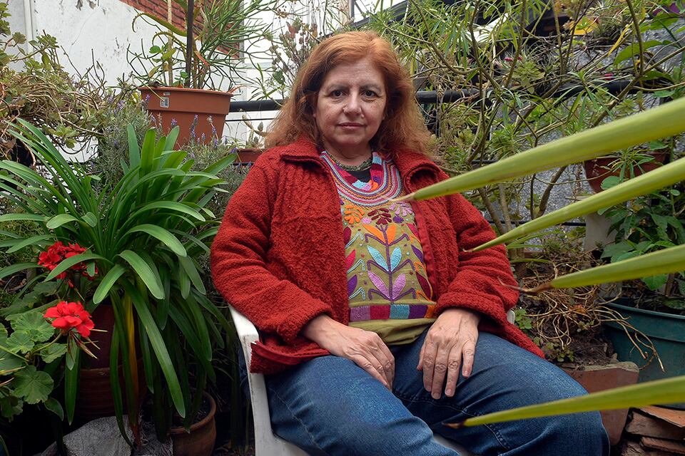 Beatriz Vignoli publica entre uno y dos libros por año, en narrativa y poesía. 