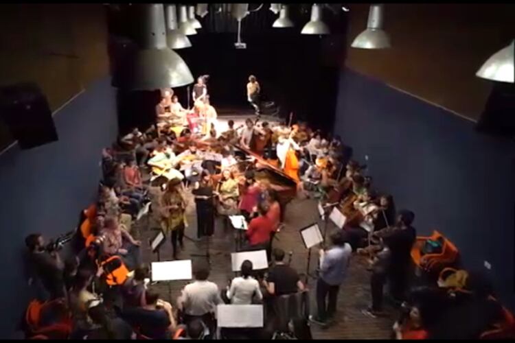 Juan Falú participó en la composición del tema musical.