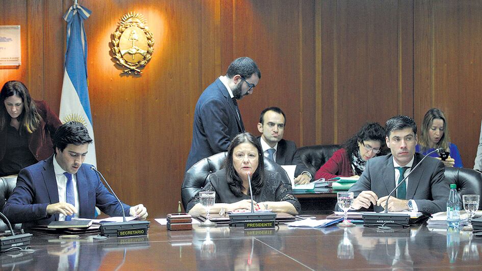 La sesión en el Consejo de la Magistratura fue escandalosa, con polémicas a los gritos.