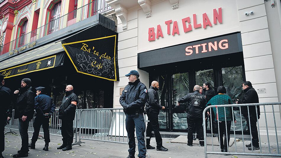El tercer atentado se concentró en el teatro Le Bataclan; hoy Sting dará allí un concierto homenaje.