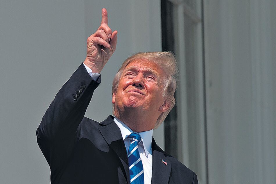 La retirada de tropas “tendría efectos inaceptables” afirmó Trump desde la base en Fort Myer.