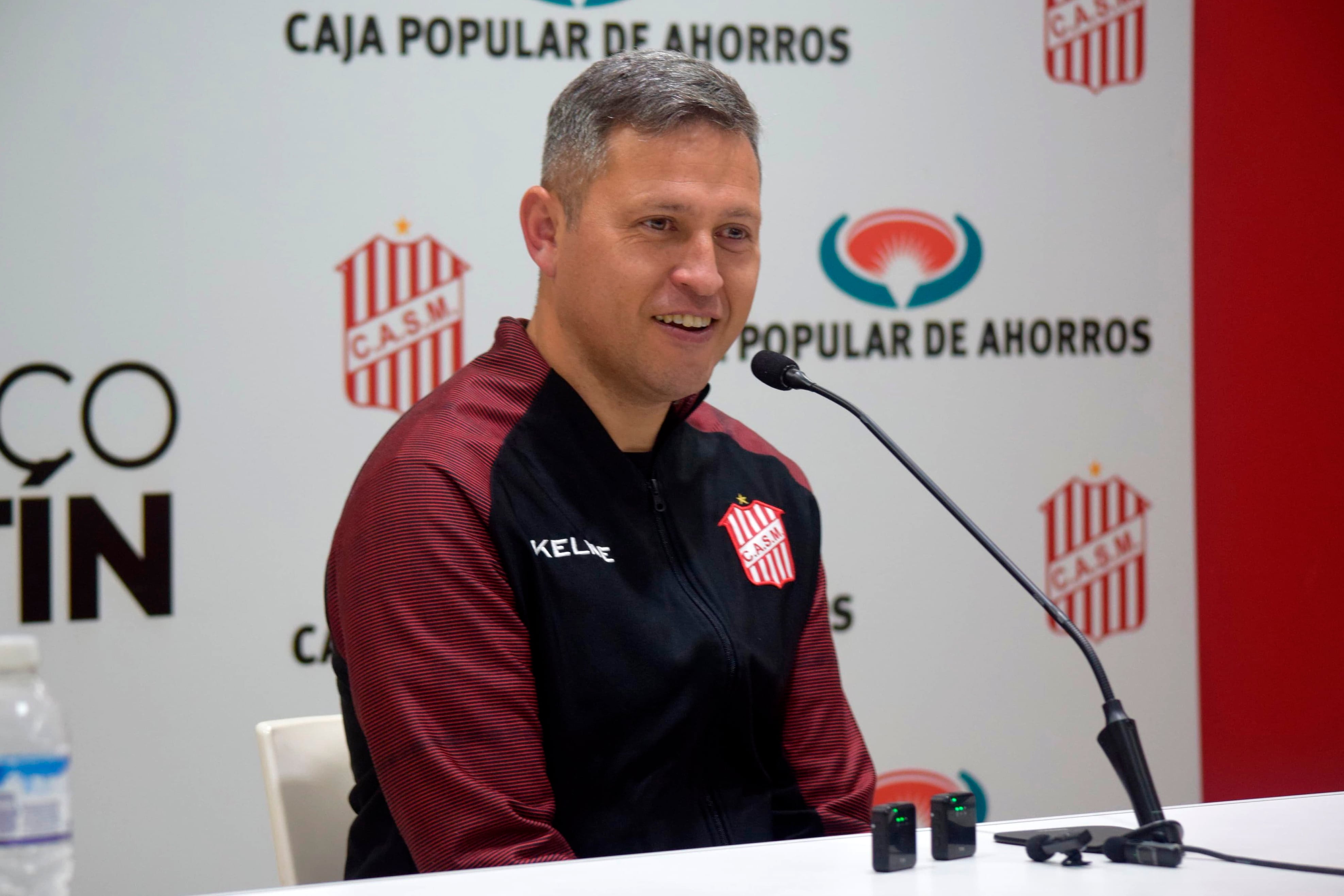 Diego Flores, DT del Ciruja que busca el Ascenso