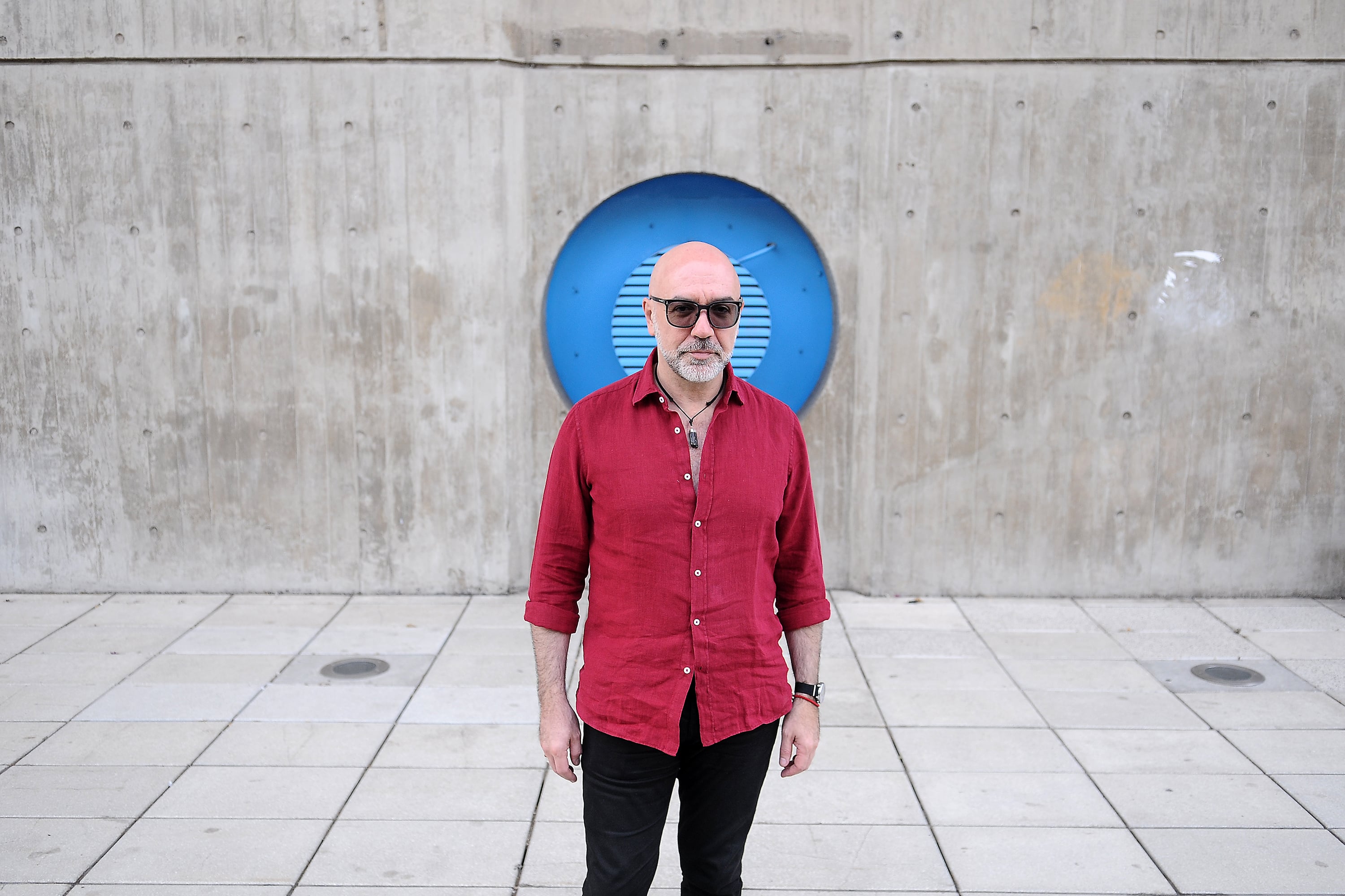 Jansenson lleva más de treinta y cinco años con la magia y el ilusionismo.