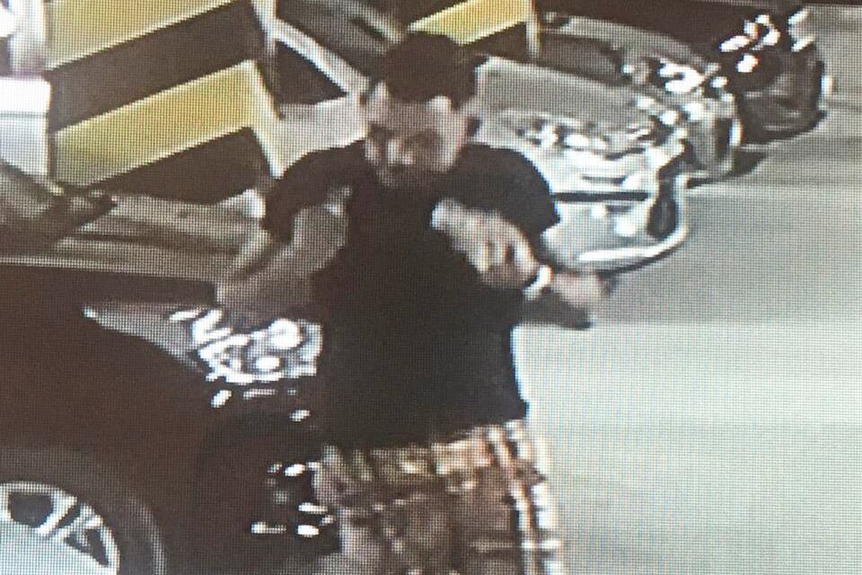 Ricardo Emanuel Papadopulos, de 21 años, hijo del hombre que el sábado se entregó en una comisaría vecinal de la Policía de la Ciduad