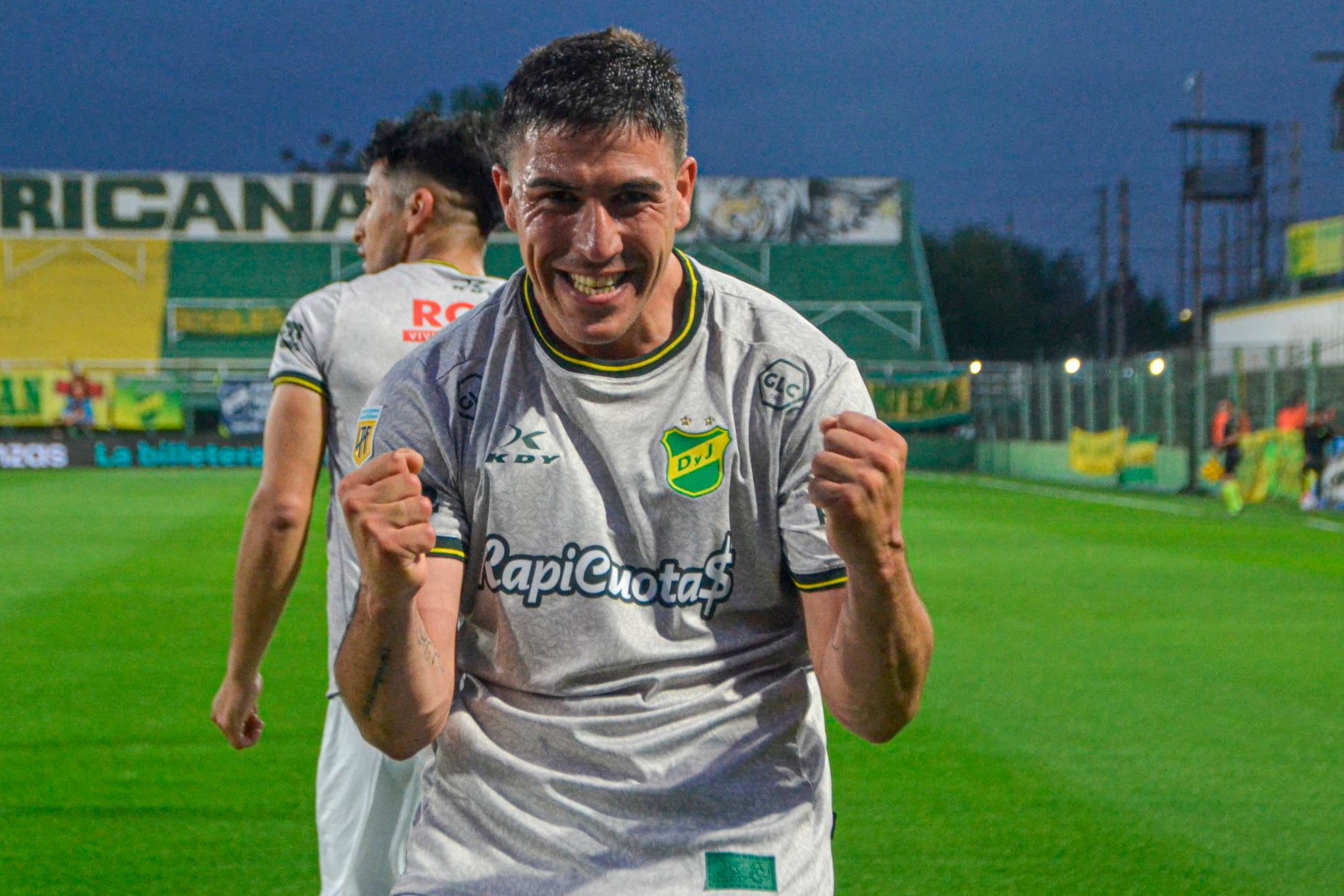 Miritello celebra el primero de su cosecha para el Halcón