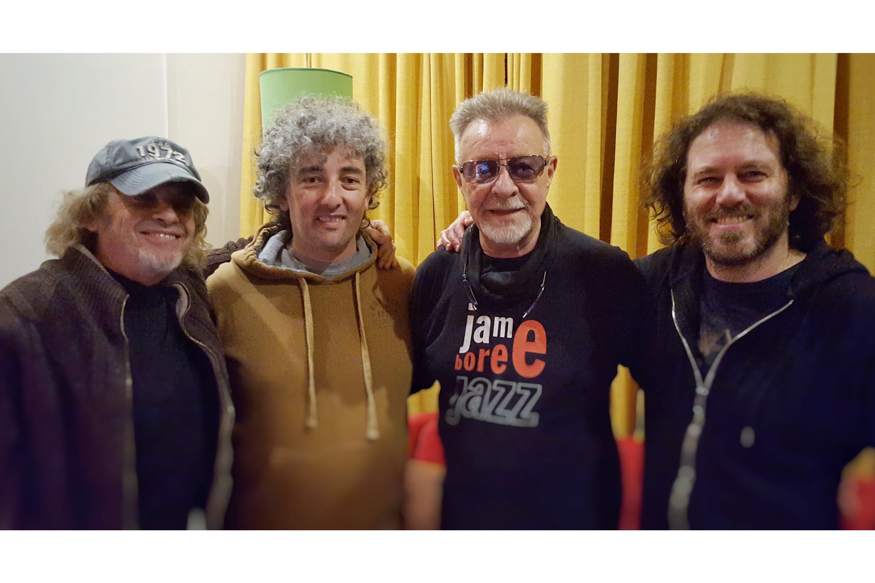 Porchetto, Montoya Carlotto, Gieco y Arriaga, el cineasta y autor de la canción.