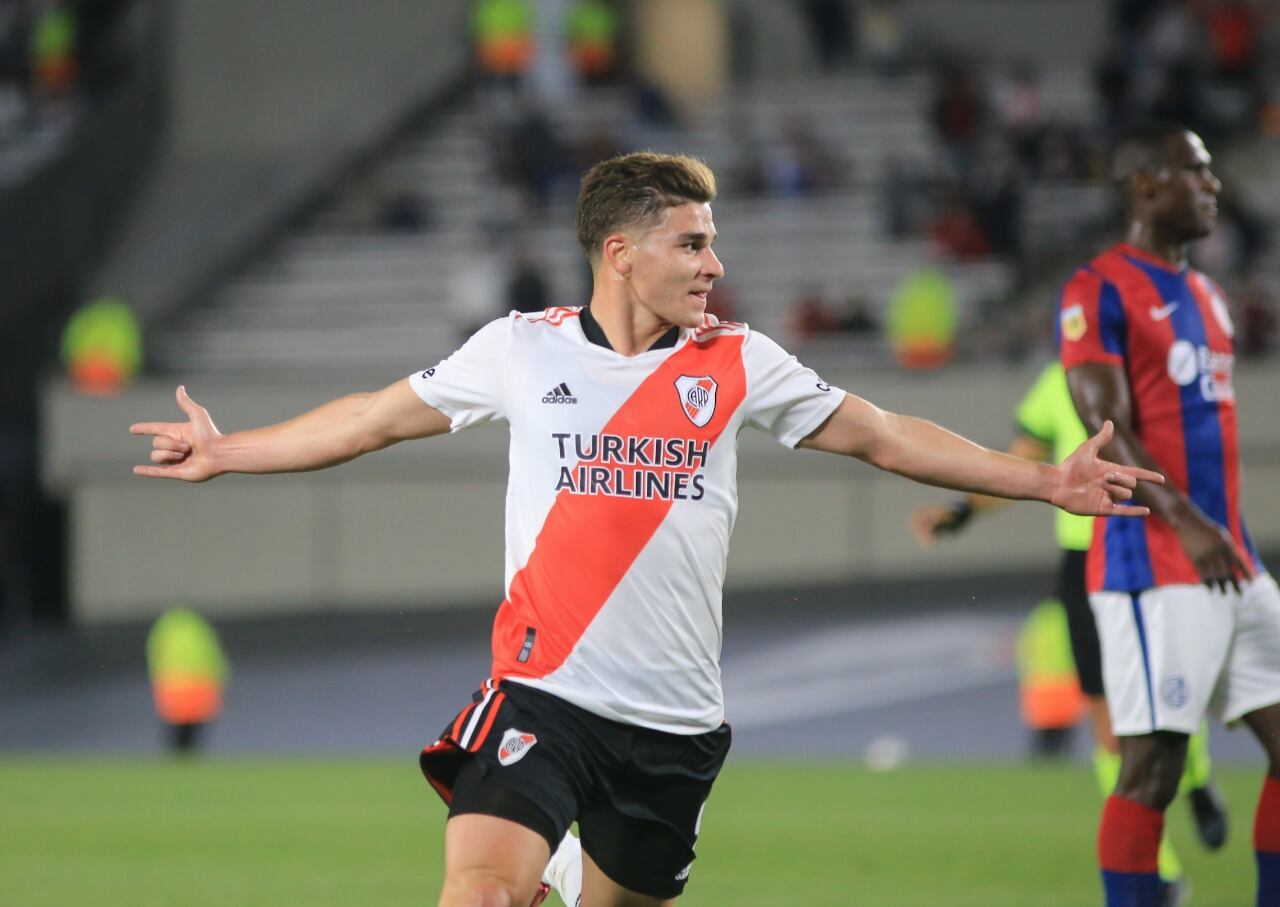 Alvarez, seis goles en los últimos tres partidos