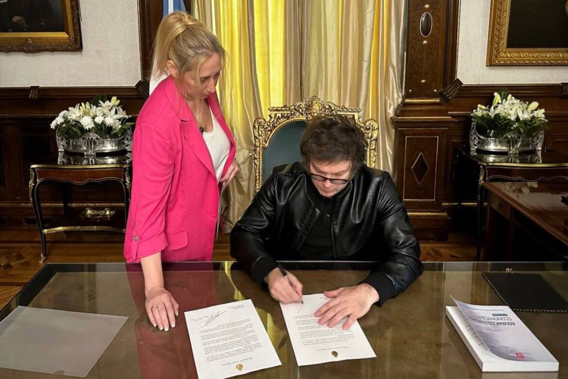 Macroeconomía Avanzada: una guía fácil, el libro de Federico Sturzenegger