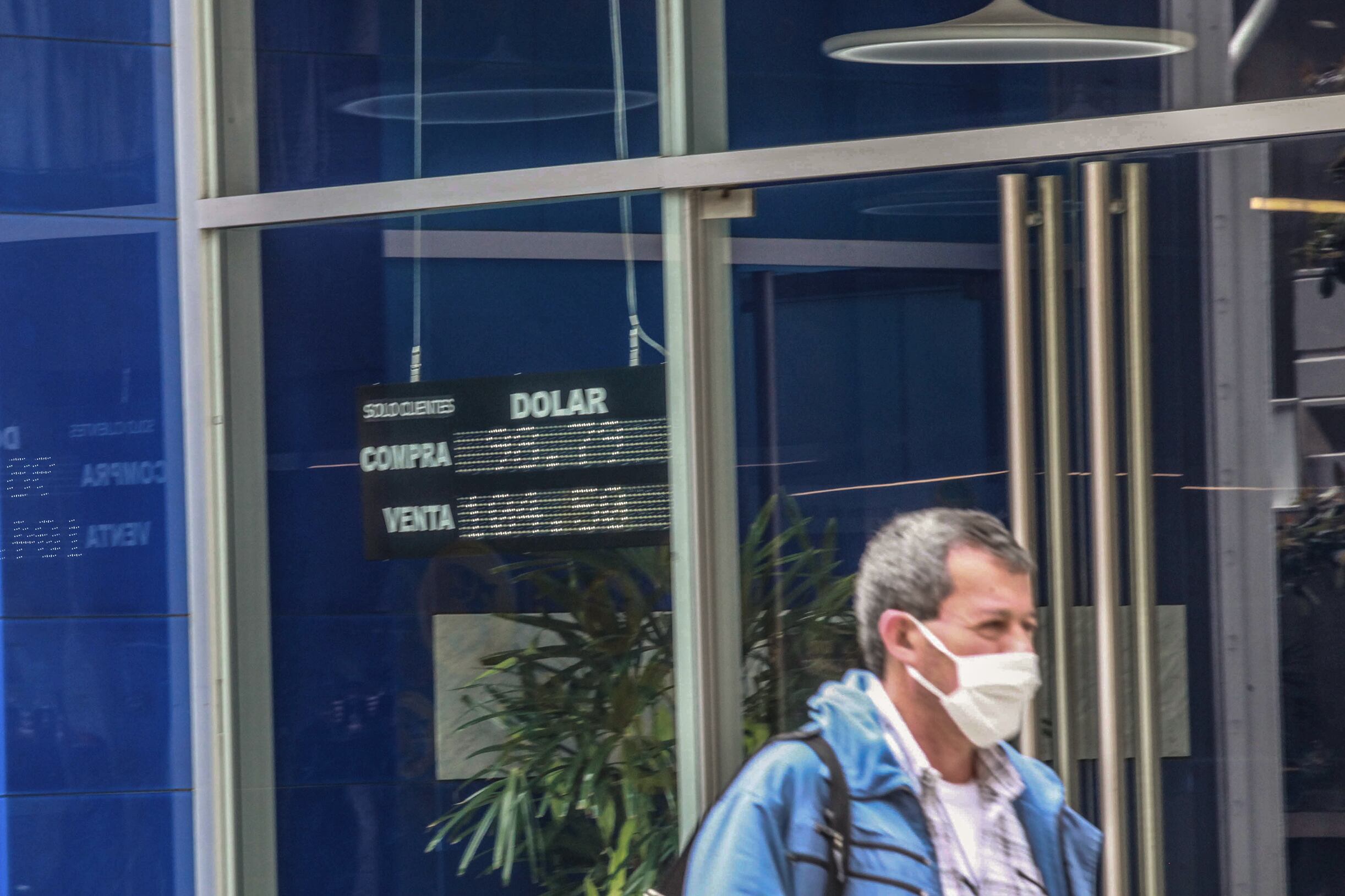 Saldo neto comprador de u$s 100 millones para el BCRA en la jornada