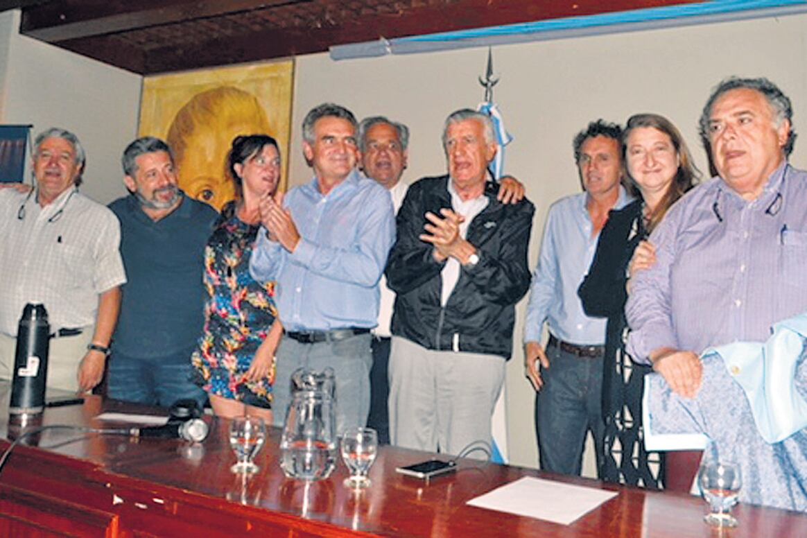 Rossi, Gioja, Santa María, Muiños, Katopodis y Valdés, entre otros, en la sede del PJ.