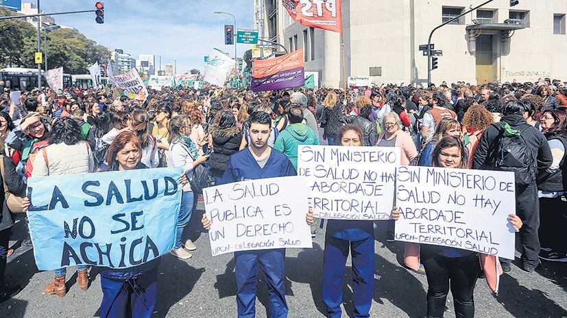 El abrazo al ex ministerio que quedó bajo el control de Carolina Stanley.