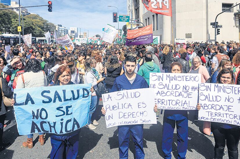 El abrazo al ex ministerio que quedó bajo el control de Carolina Stanley.