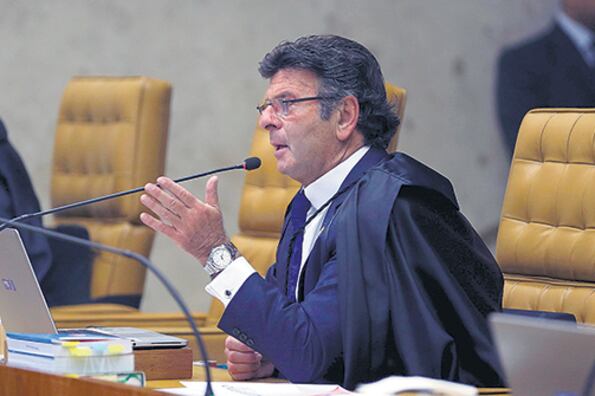 El juez Fux, parte de la campaña para apresar y callar a Lula.