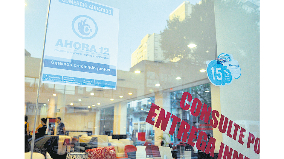 El costo financiero total de los nuevos planes en cuotas de Ahora 12 supera el 73 por ciento.