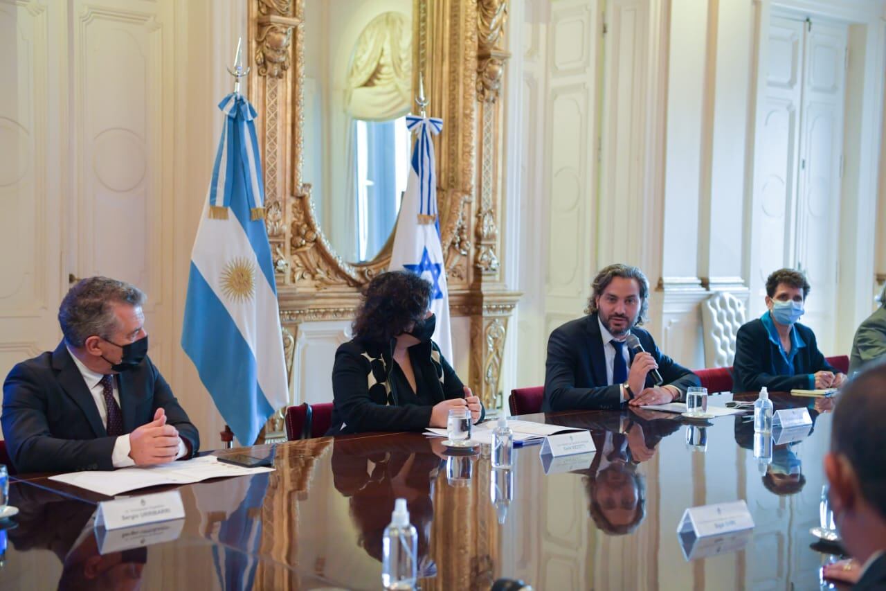 Cafiero y Vizzotti con expertos del Hospital Hadassah, de Israel.