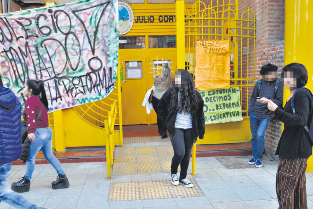 Ya son 22 las escuelas tomadas contra la reforma de la secundaria.
