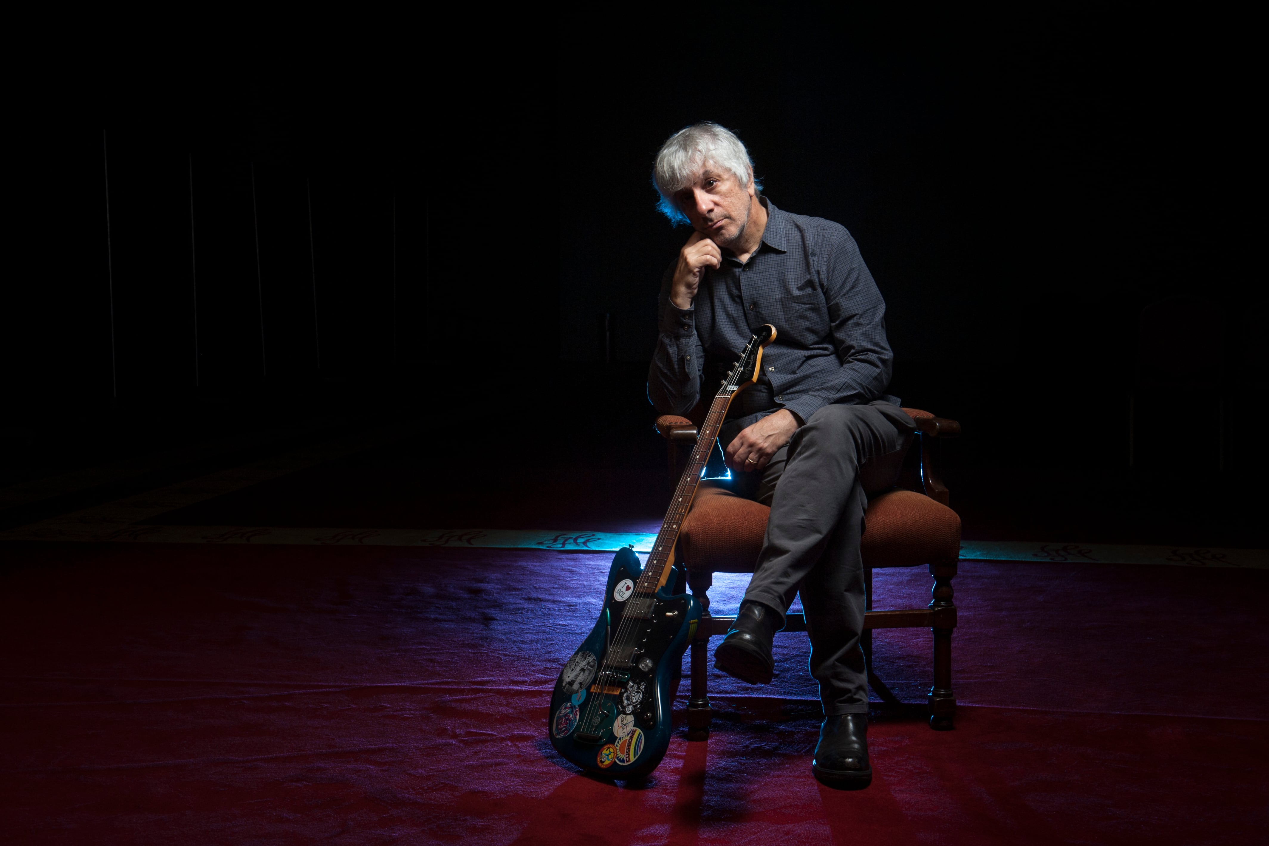 Ranaldo visitó la Argentina por primera vez en 1998 para tocar en Cemento.