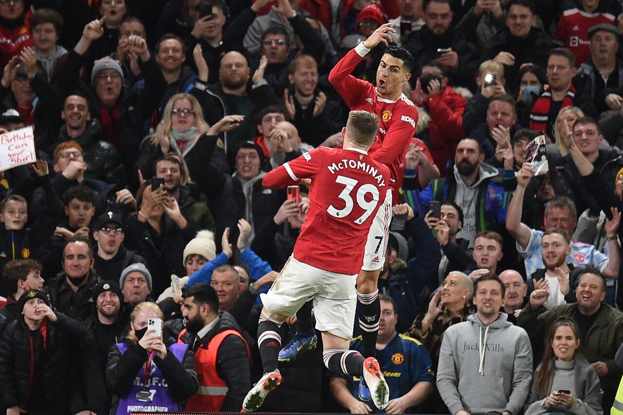 Cristiano Ronaldo celebra su tanto con McTominay