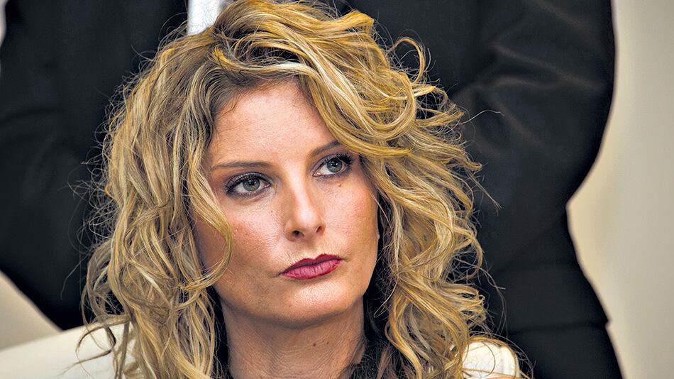 Zervos trabajó en el reality de Trump; cree que su salario era más bajo porque rechazó sus avances.