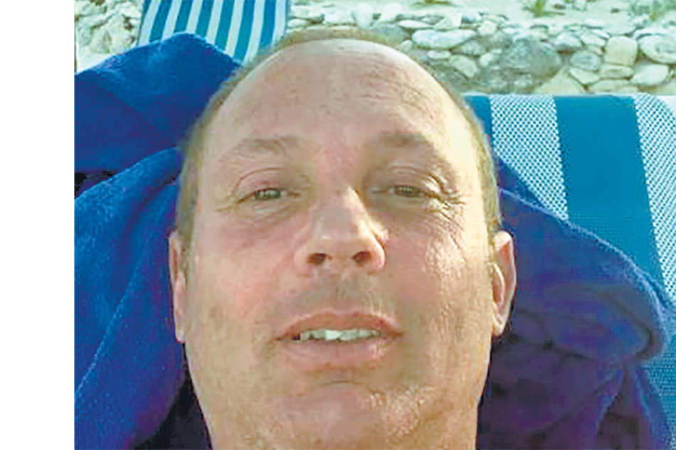 D’Alessio descansando en una playa en Tulum, México.