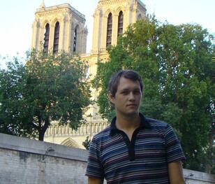 Santiago Venturini (Esperanza, 1981) es docente, investigador de Conicet y traductor.