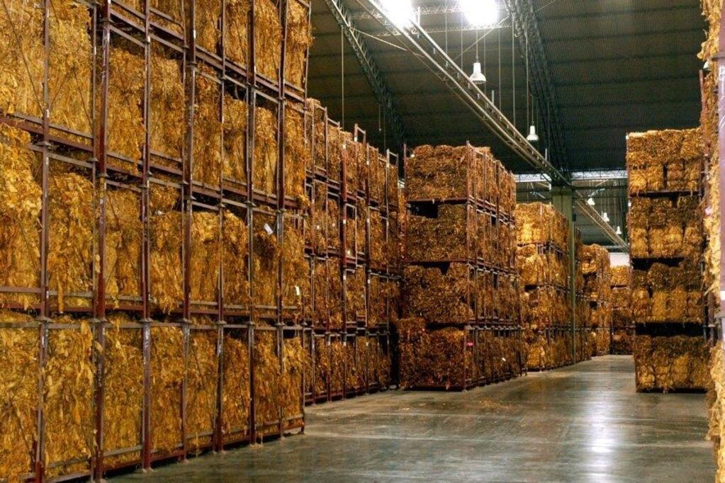 La industrialización del tabaco uno de los rubros incluídos en el pedido