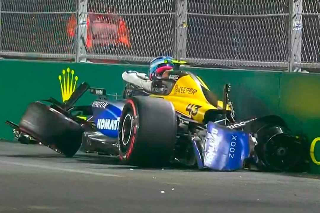 Colapinto y su auto tras el choque en el GP de Las Vegas.