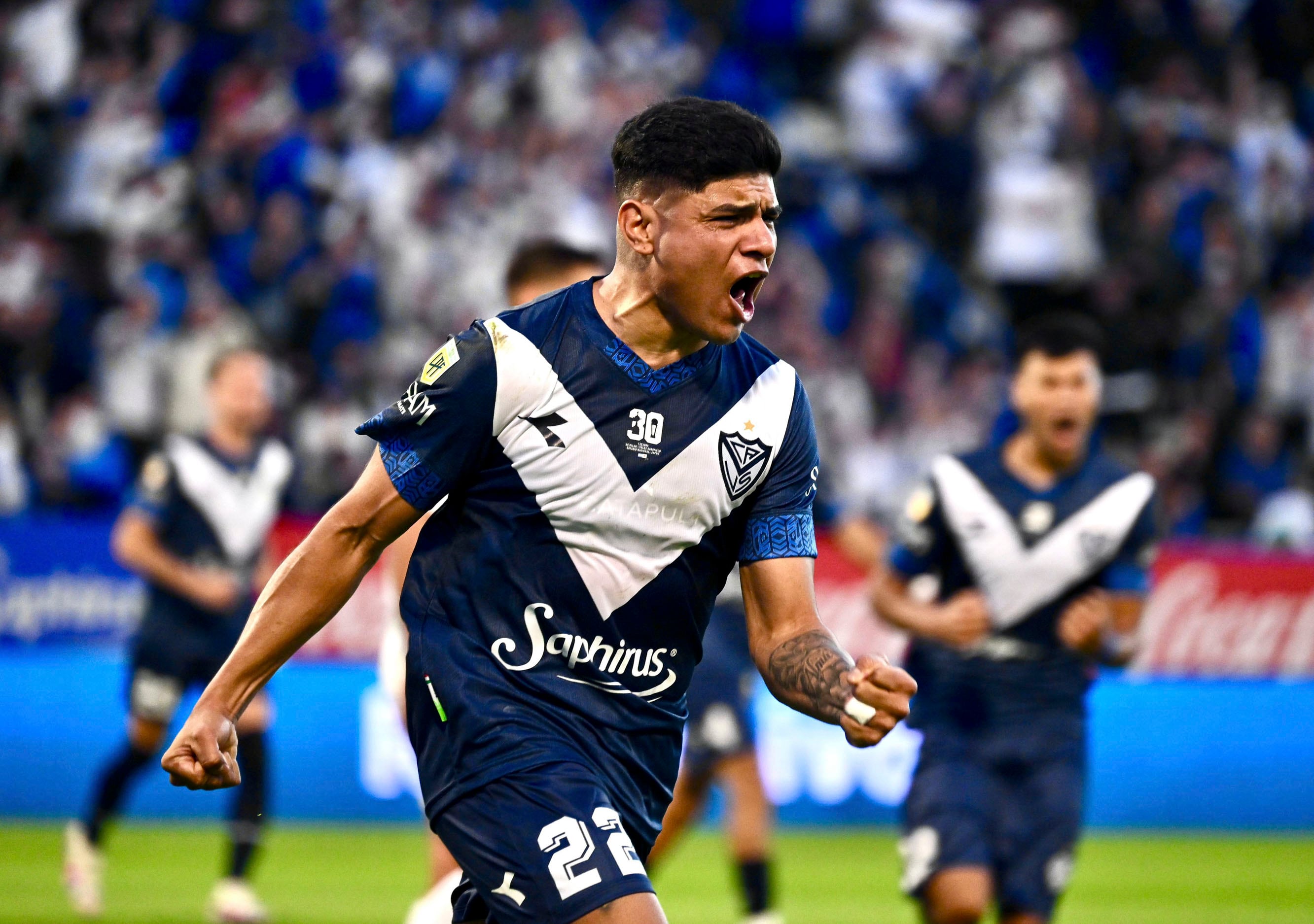 Claudio Aquino, la gran figura de este Vélez, marcó el gol del triunfo.